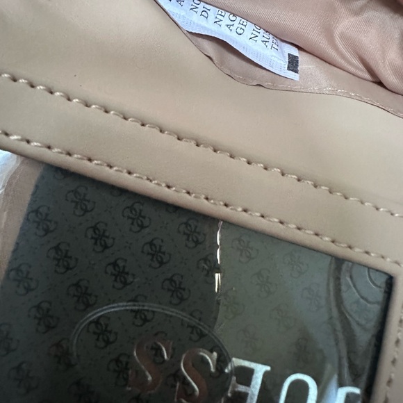 GUESS Maroon and Pink Shoulder Bag with matching wallet - Picture 5 of 13